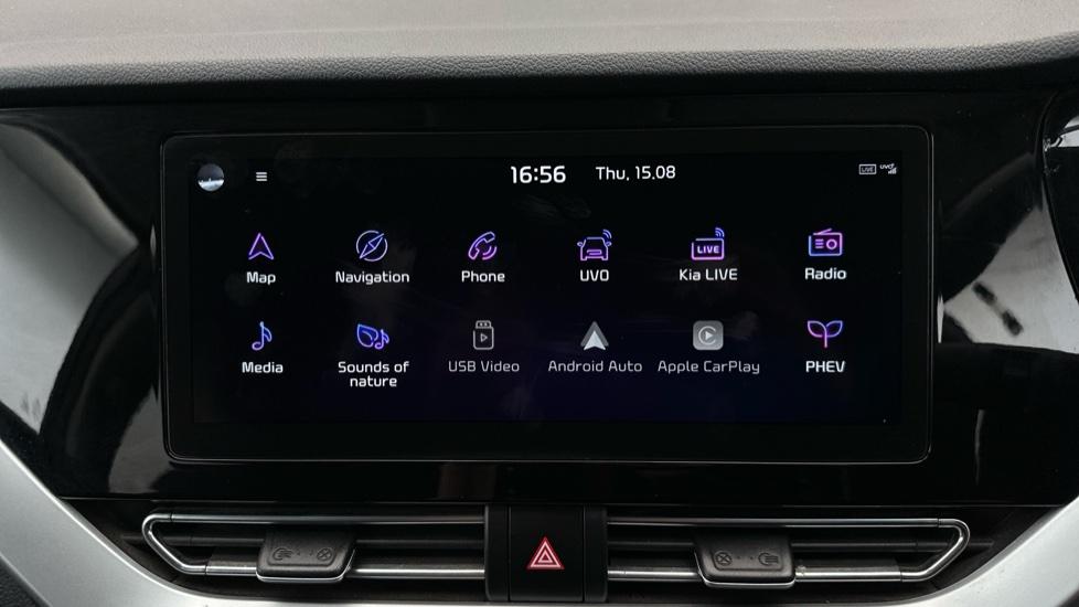 Apple Car Play & Android Auto