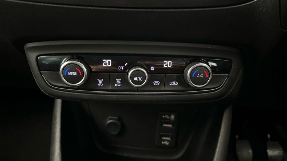 Air Conditioning /Dual Climate Control 