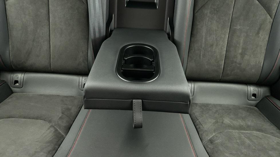 Rear Armrest/ Cup Holder