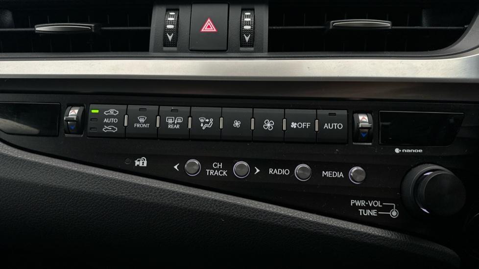 Air Conditioning /Dual Climate Control 