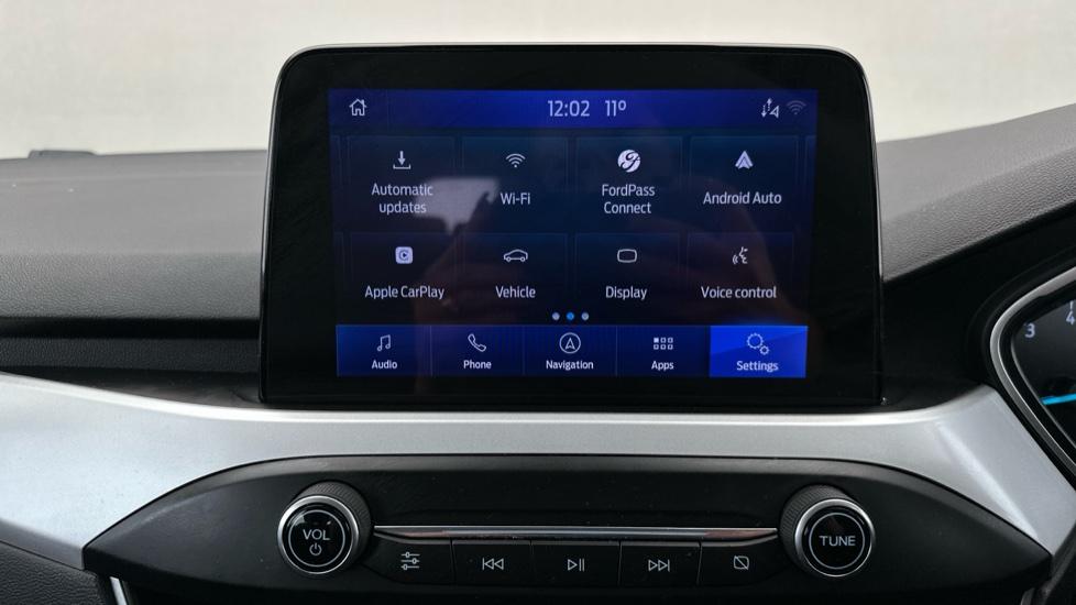 Apple Car Play & Android Auto