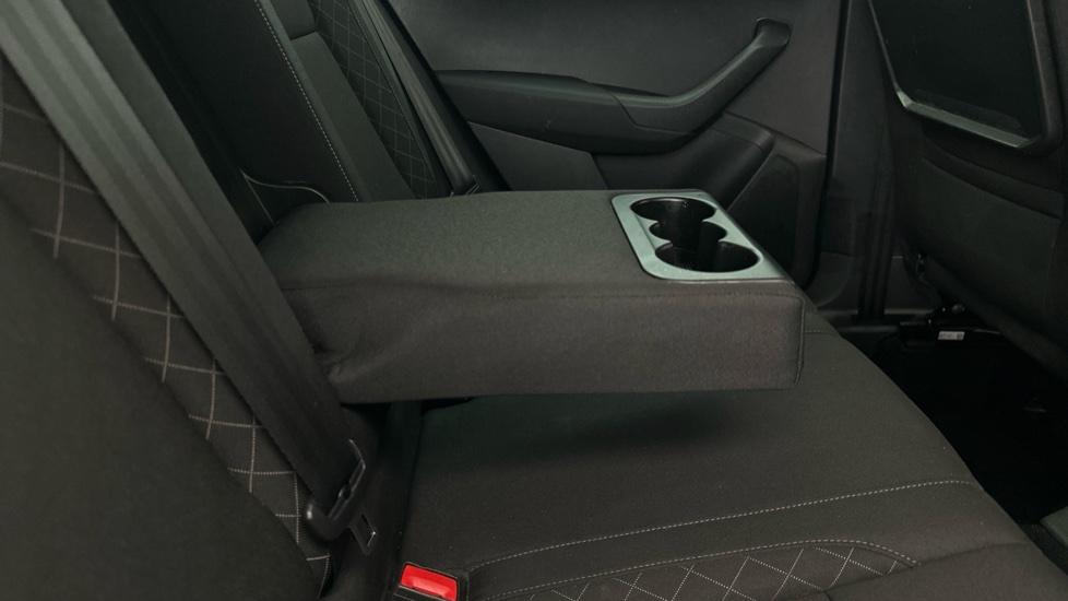 Rear Armrest/ Cup Holder