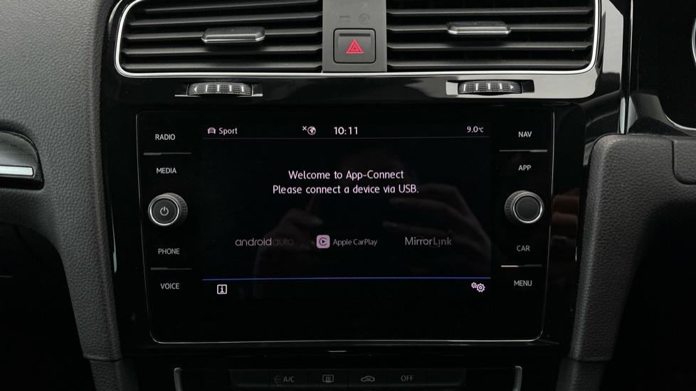 Apple Car Play & Android Auto