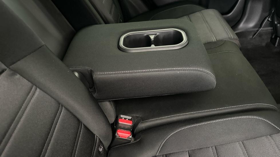 Rear Armrest/ Cup Holder