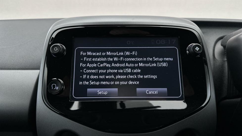 Apple CarPlay/Android Auto 