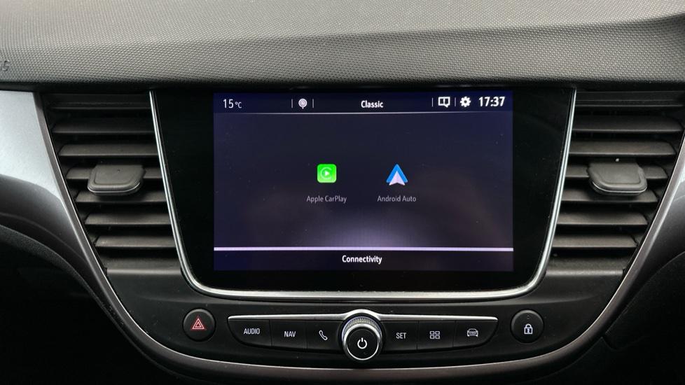 Apple Car Play & Android Auto