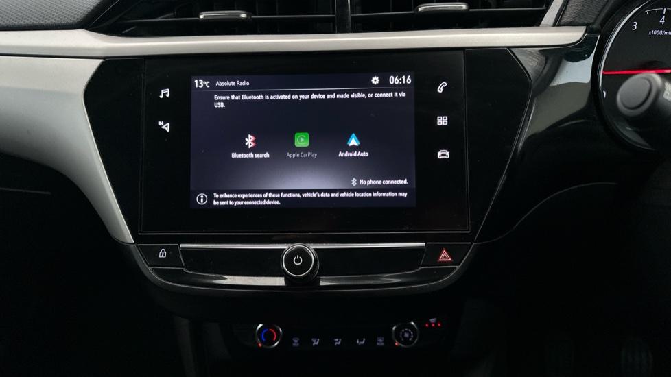 Bluetooth / Apple CarPlay / Android Auto 