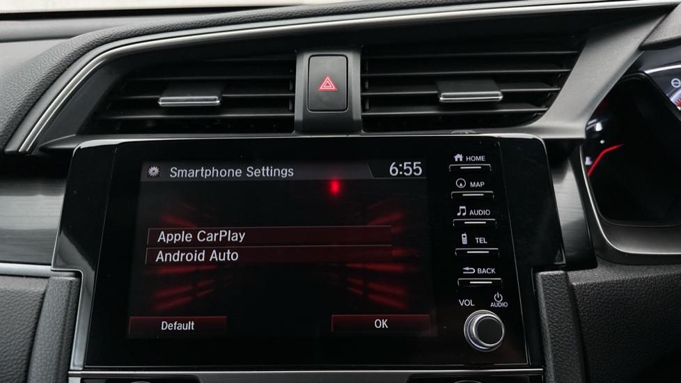 Apple Car Play & Android Auto