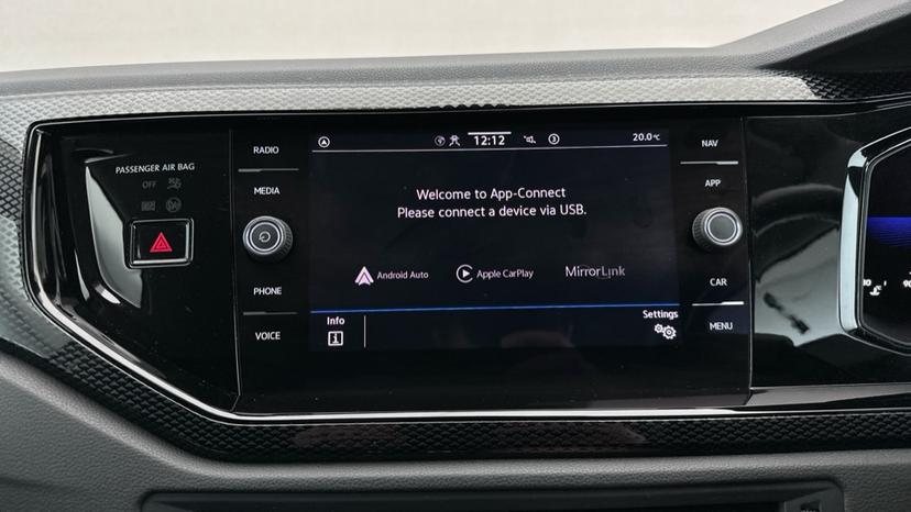 Apple Car Play & Android Auto