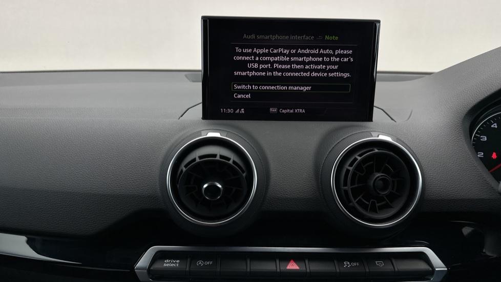 Apple CarPlay/Android Auto 