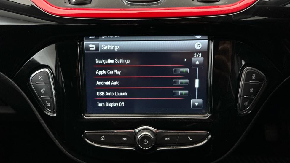 Apple Car Play & Android Auto