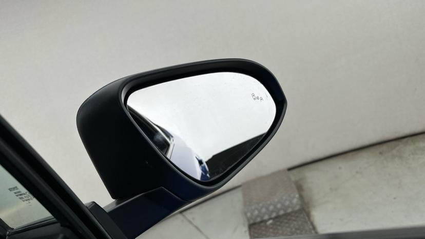  Blind Spot Monitoring System 