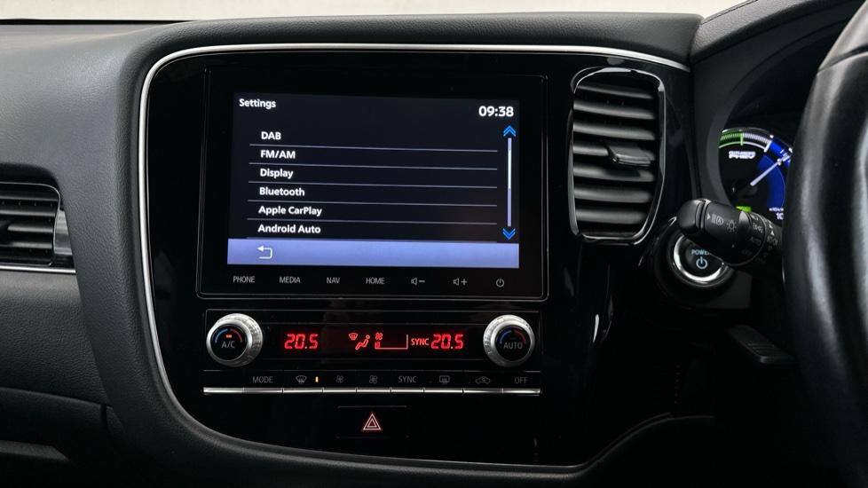 Apple Car Play & Android Auto