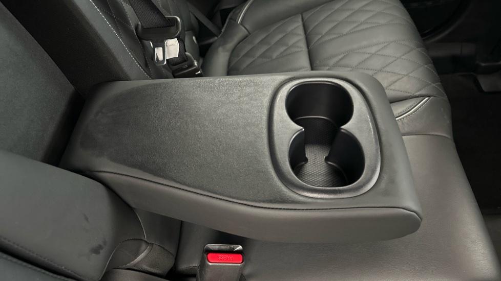 Rear Armrest/ Cup Holder