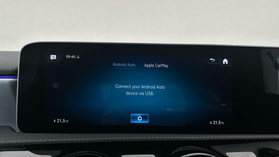 Apple Car Play & Android Auto