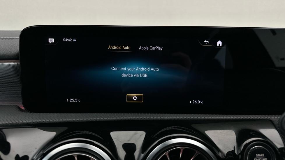 Apple Car Play & Android Auto