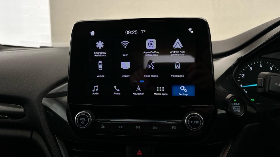 Apple Car Play & Android Auto