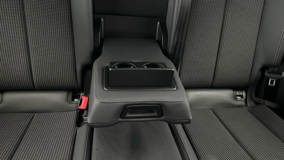 Rear Armrest/ Cup Holder