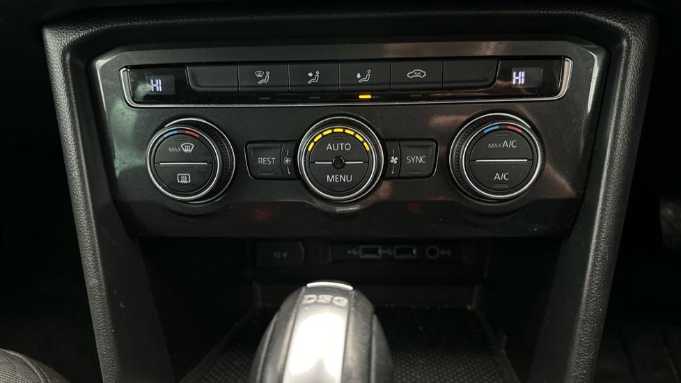 Air Conditioning /Dual Climate Control 