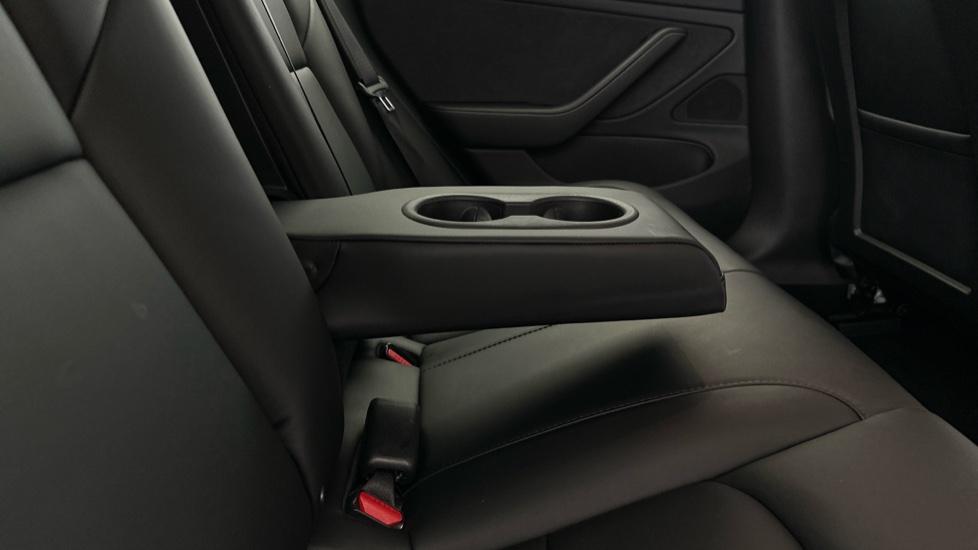 Rear Armrest/ Cup Holder