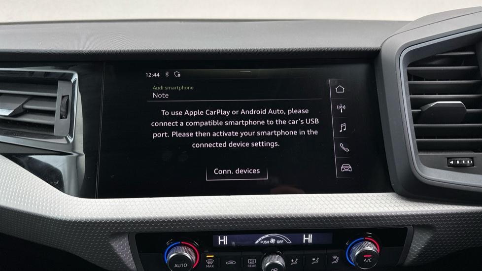 Apple Car Play & Android Auto