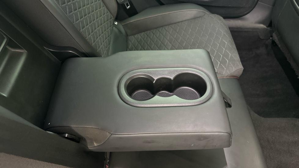 Rear Armrest/ Cup Holder