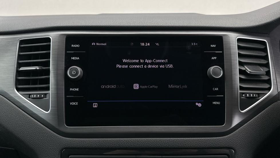 Apple Car Play & Android Auto