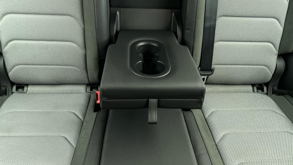 Rear Armrest/ Cup Holder