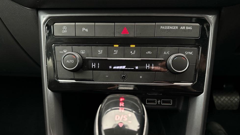 Air Conditioning /Dual Climate Control/Auto Stop/Start 