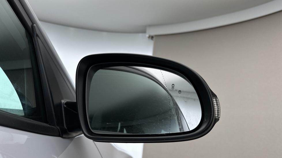 Blind Spot Monitoring System 