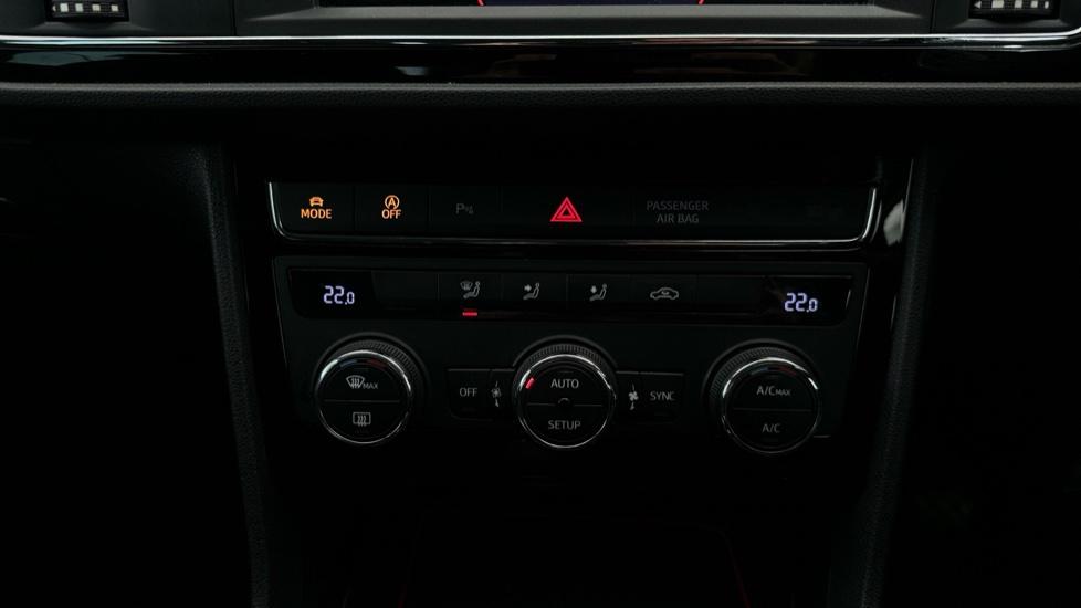 Air Conditioning /Dual Climate Control /Auto Stop/Start 