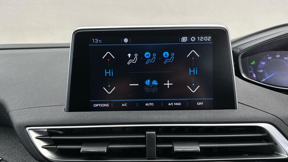 Dual Climate Control / Air Conditioning 