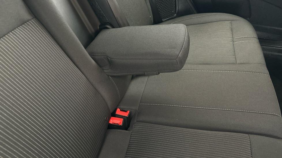 Rear Armrest 