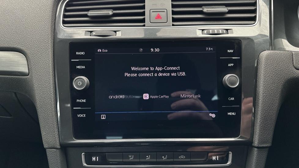 Apple Car Play & Android Auto