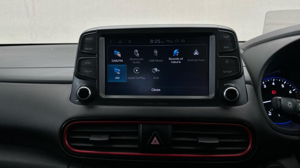 Bluetooth / Apple CarPlay / Android Auto 