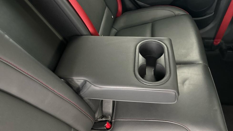 Rear Armrest/ Cup Holder