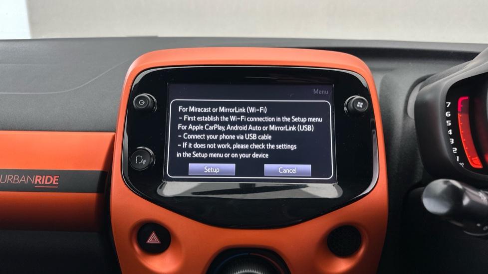 Apple Car Play & Android Auto