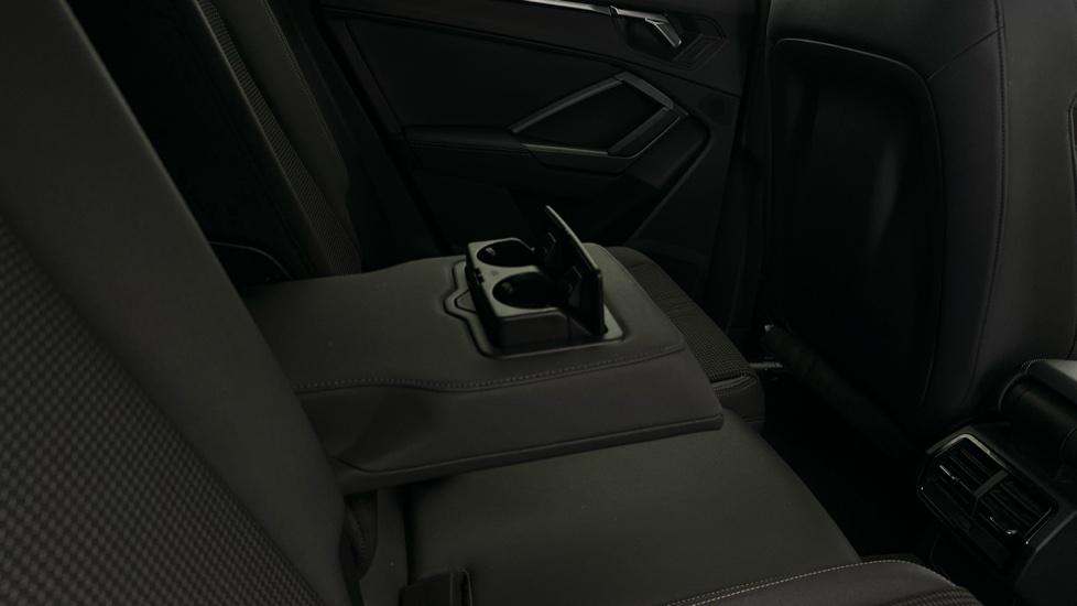 Rear Armrest/ Cup Holder