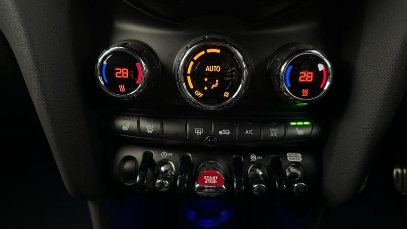 Air Conditioning /Dual Climate Control 