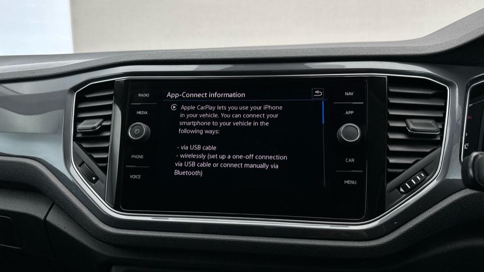 Apple Car Play & Android Auto