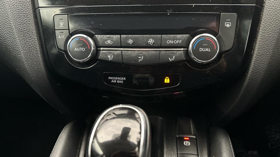 Air Conditioning /Dual Climate Control 