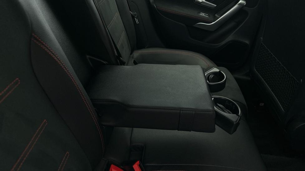 Rear Armrest/ Cup Holder