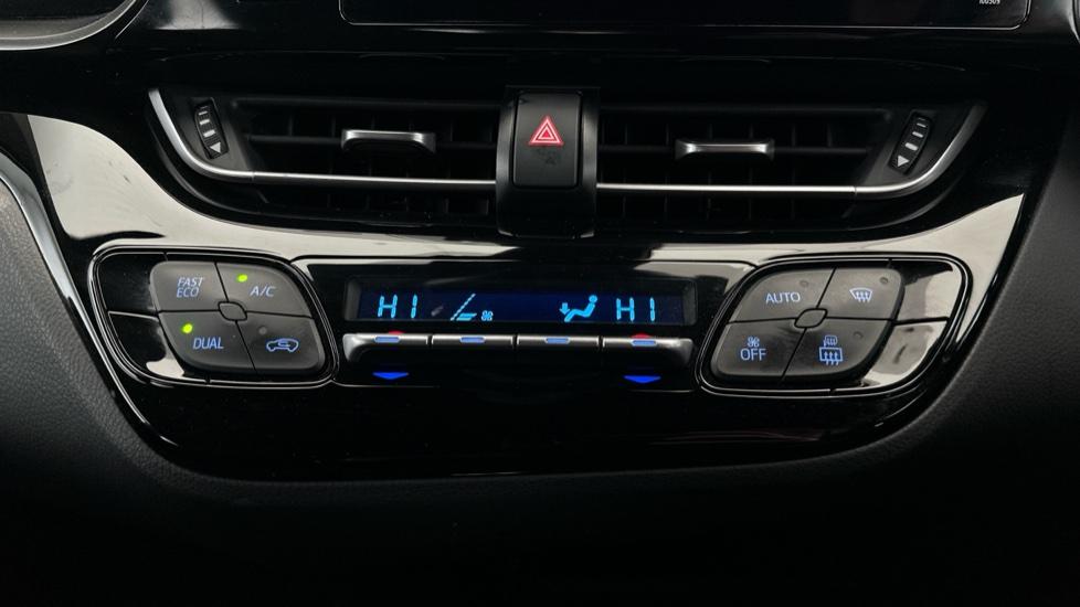 Dual Climate Control  / Air Conditioning 