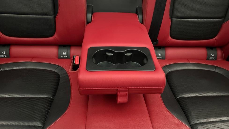 Rear Armrest/ Cup Holder