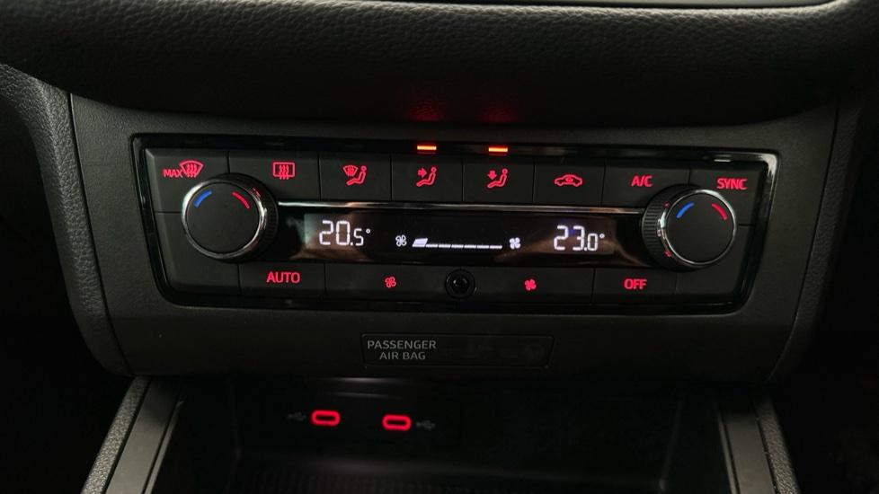 Air Conditioning /Dual Climate Control 