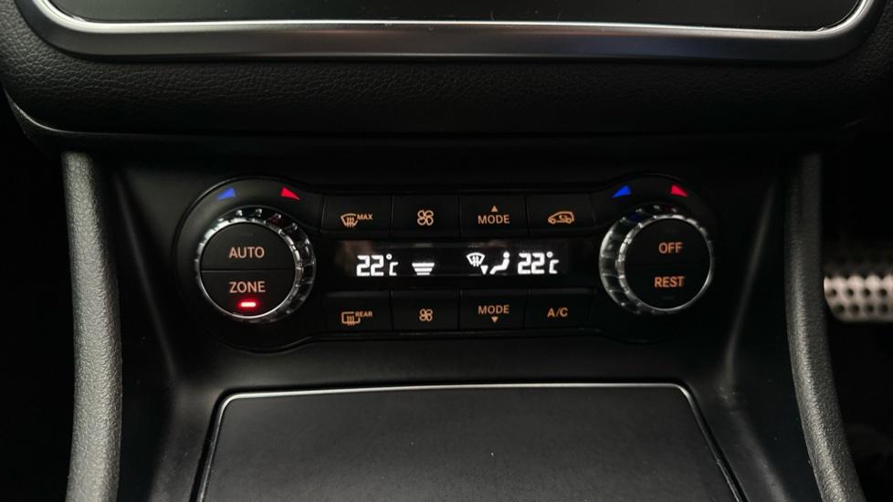 Air Conditioning /Dual Climate Control 