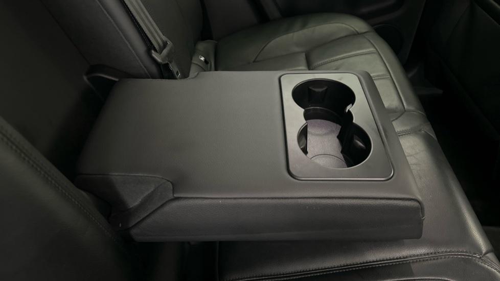 Rear Armrest/ Cup Holder