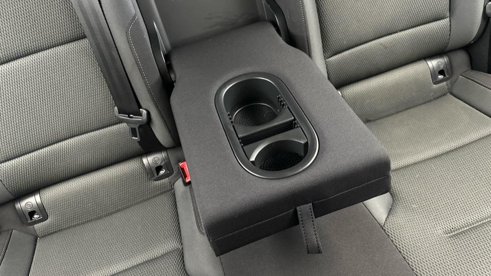 Rear Armrest/ Cup Holder