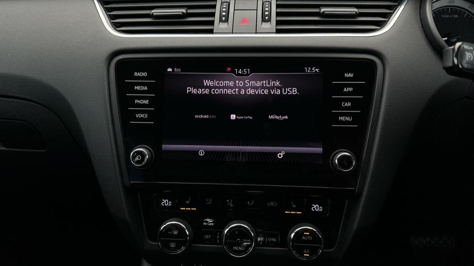 Apple Car Play & Android Auto