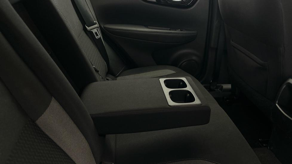 Rear Armrest/ Cup Holder